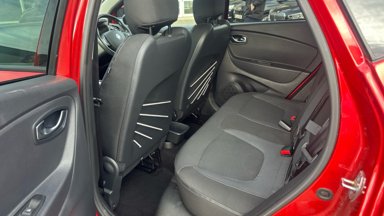 Renault Captur 1.2 TCE Dynamique S Nav 5dr Petrol Hatchback